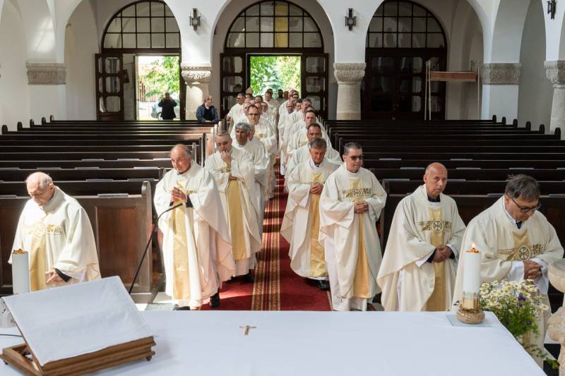 2025_05_27_bata papi zarandoklat_22.jpg